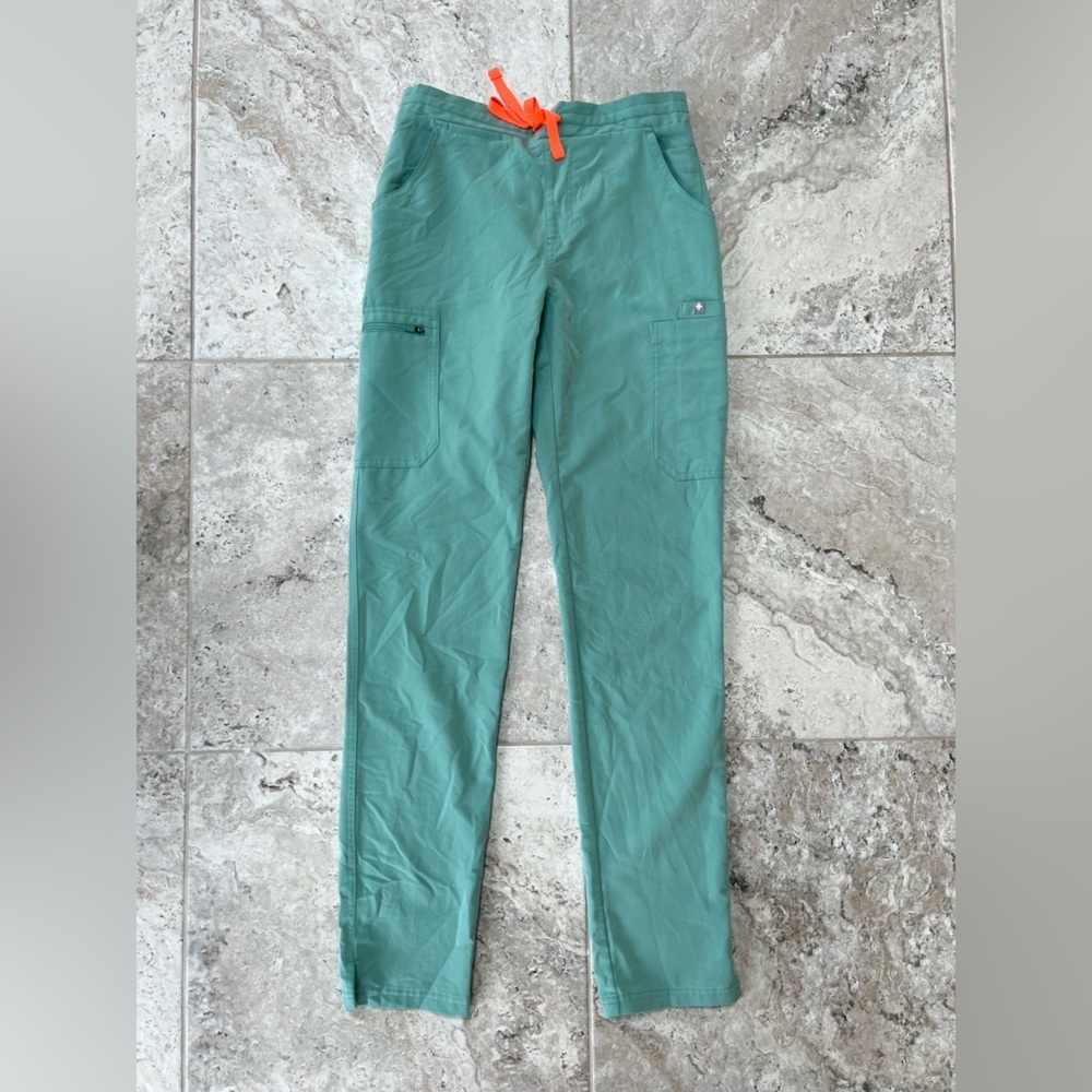 FIGS Yola Skinny Scrub Pants in Limited Edition Jade Green (PO #1771), XS/T